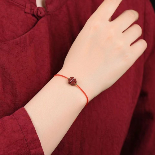 Bracelet Porte Bonheur porté par une amie