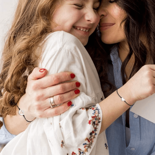 bracelet mere fille sur une fille et sa mere