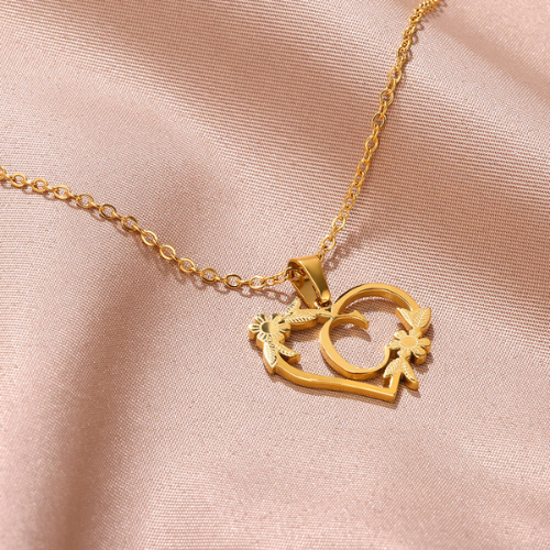 collier-lettre-coeur-c