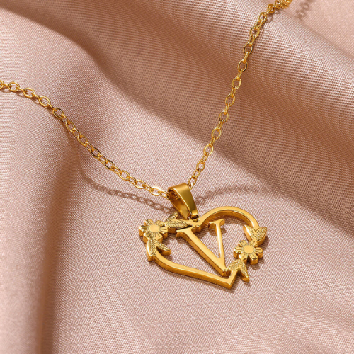 collier-lettre-coeur-v