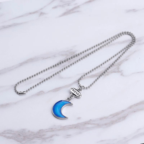 collier-trio-coeur-lune-étoile-forme-de-lune